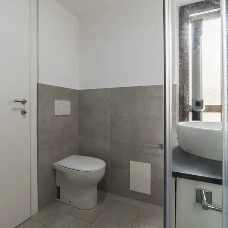 Guesthost - Sant'angelo Modern Roma