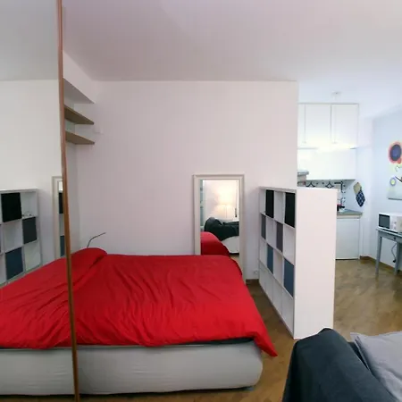 Guesthost - Sant'angelo Modern *