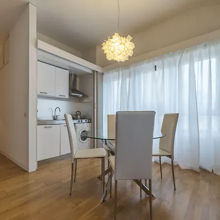 Guesthost - Sant'angelo Modern Apartamento Roma