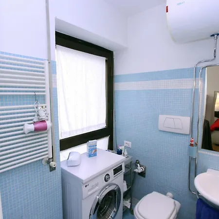 Guesthost - Sant'angelo Modern *