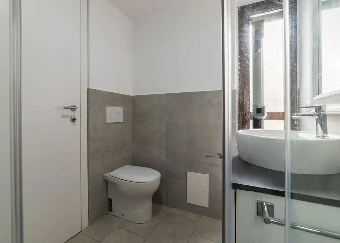 Guesthost - Sant'angelo Modern Daire Roma